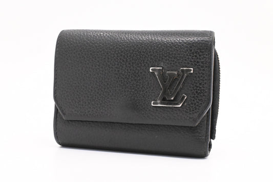 Louis Vuitton Pilot Wallet in Black Aerogram Leather