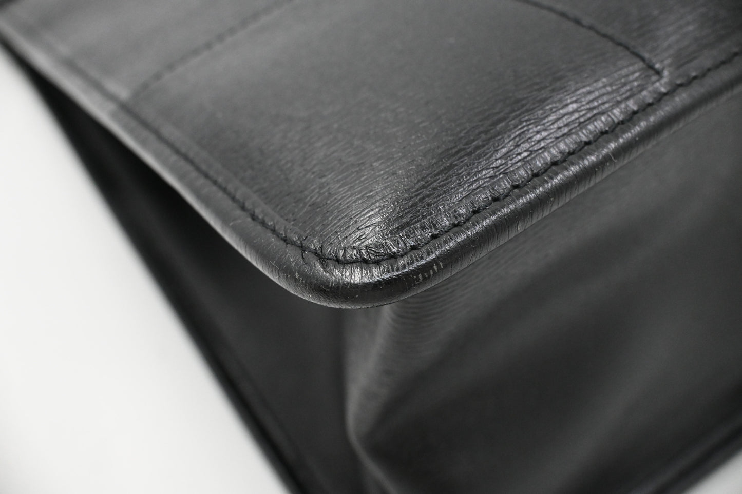 Gucci Handbag in Black Leather