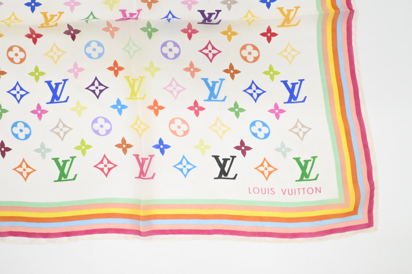 Louis Vuitton Scarf in White Multicolor Silk