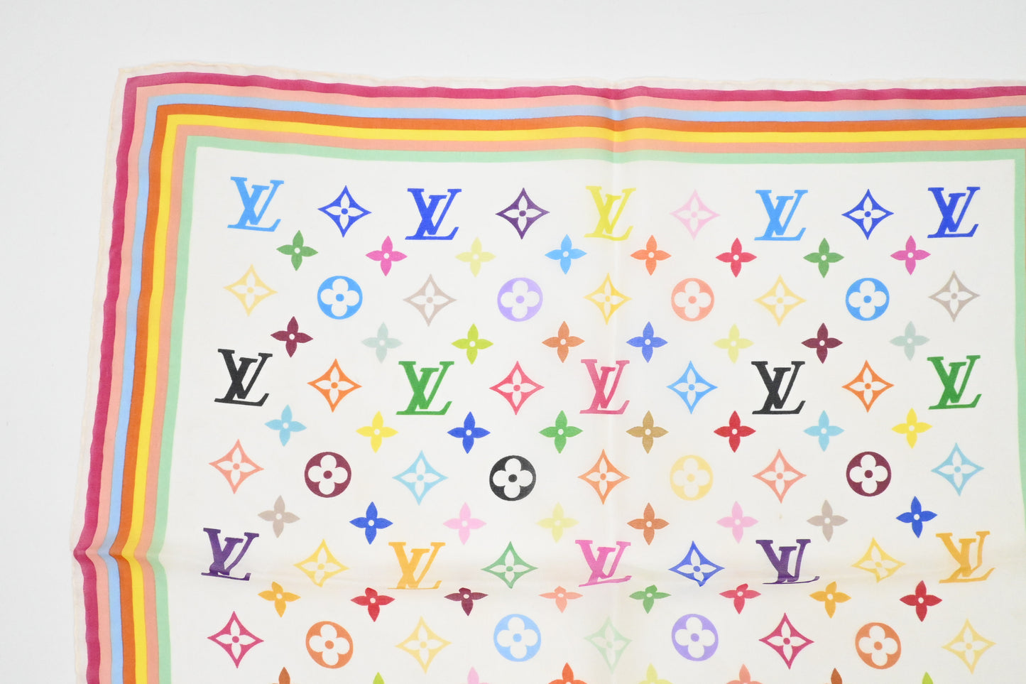 Louis Vuitton Scarf in White Multicolor Silk