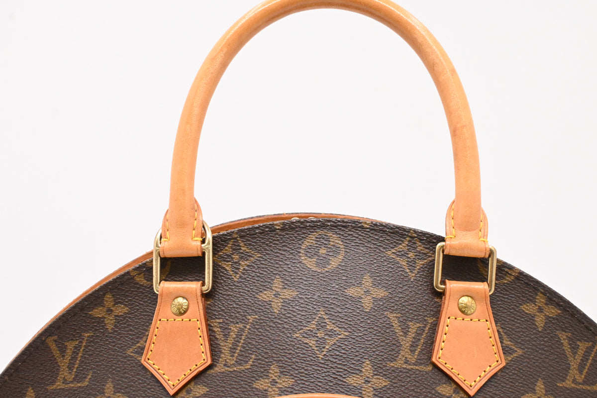 Louis Vuitton Ellipse MM in Monogram Canvas