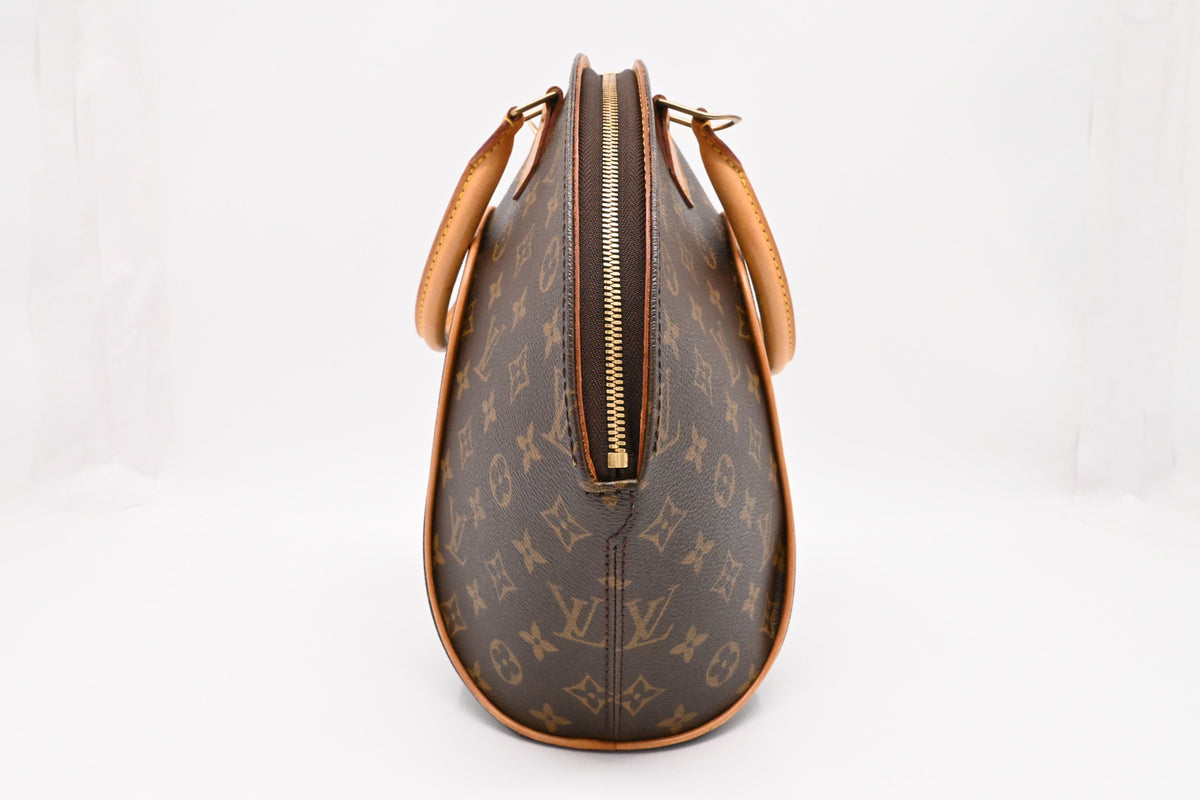 Louis Vuitton Ellipse MM in Monogram Canvas