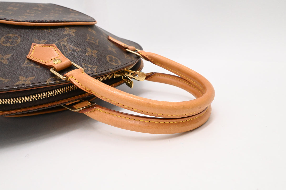 Louis Vuitton Ellipse MM in Monogram Canvas