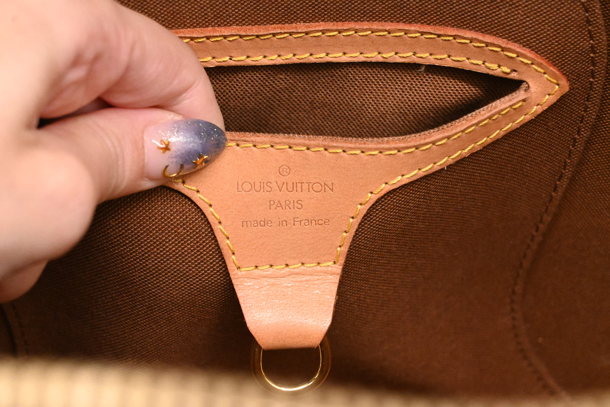 Louis Vuitton Ellipse MM in Monogram Canvas