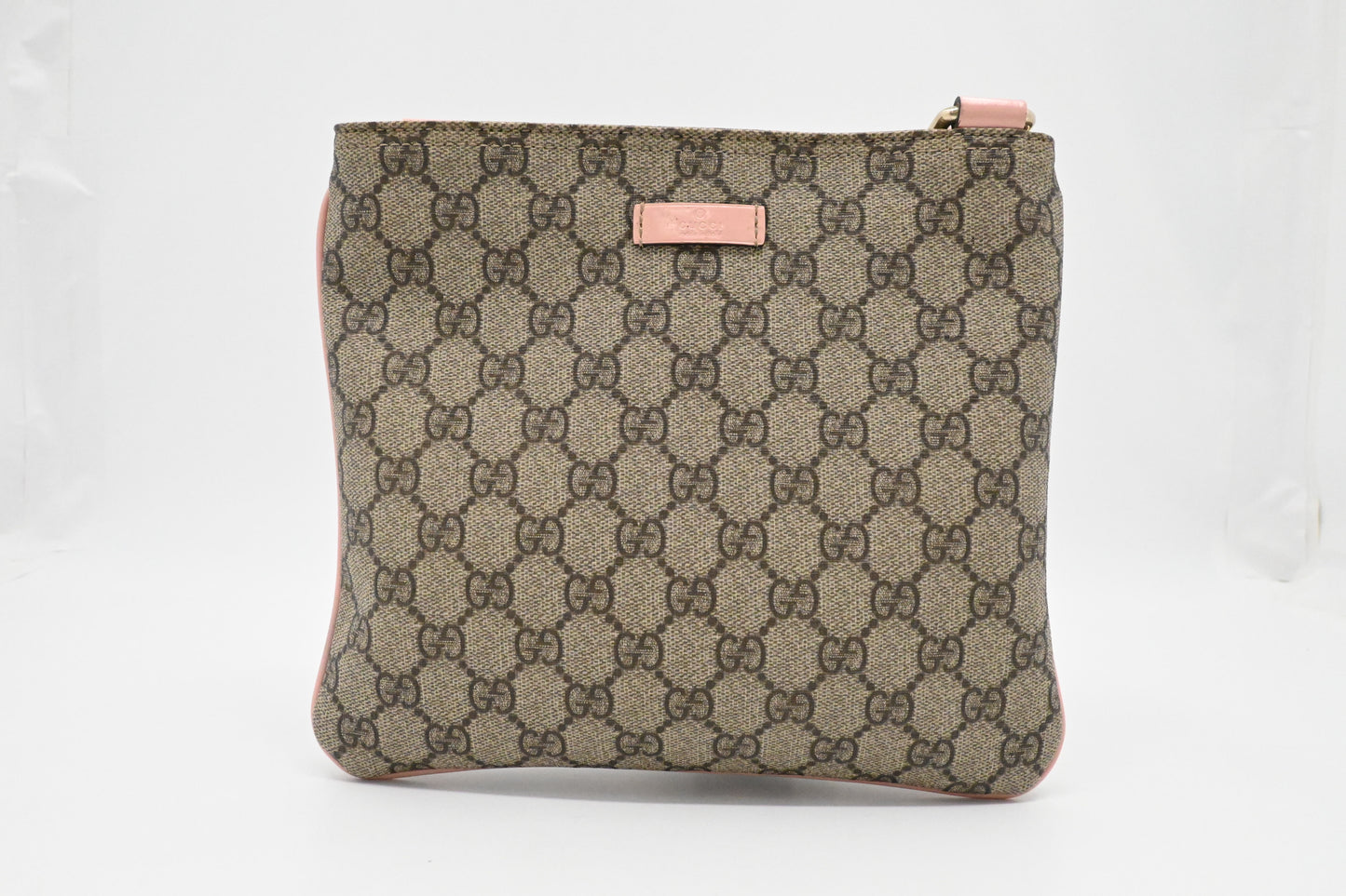 Gucci Crossbody in GG Supreme Canvas and Pink Patent Leather