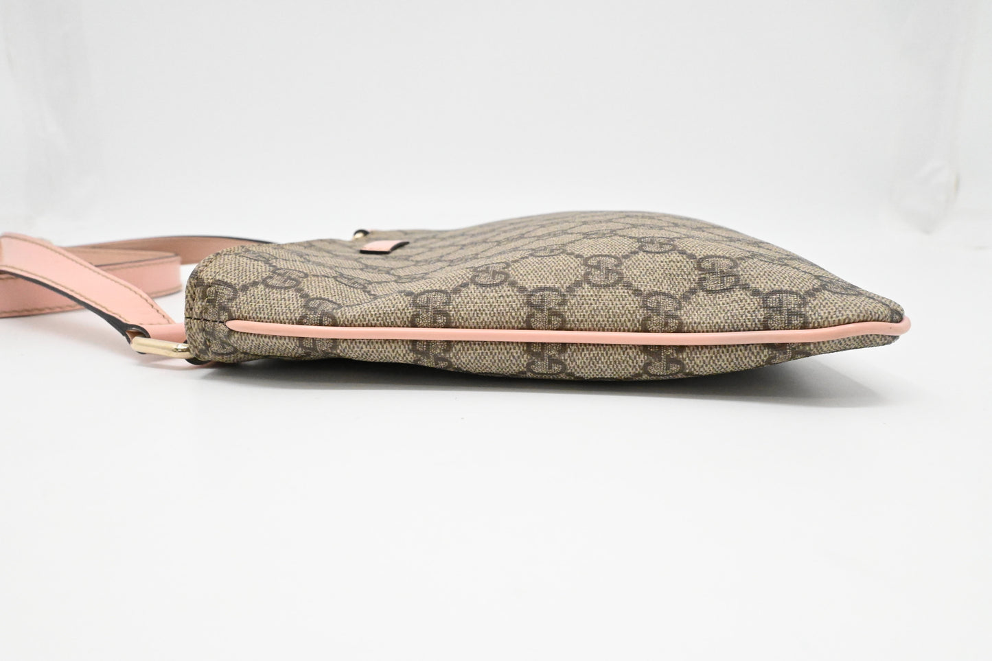 Gucci Crossbody in GG Supreme Canvas and Pink Patent Leather