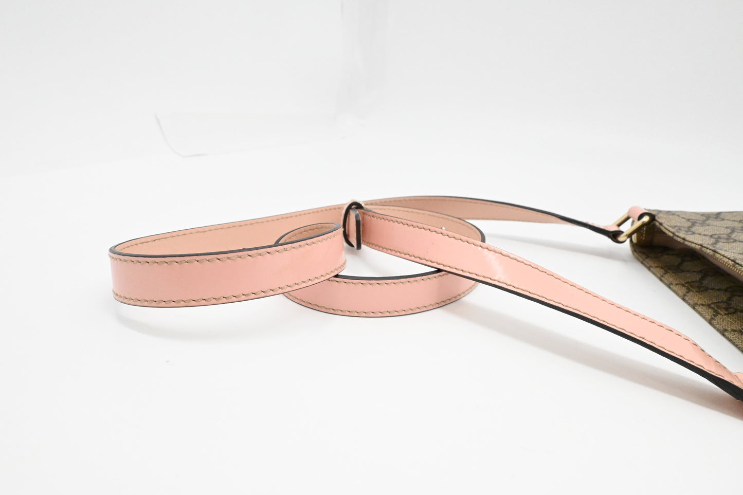 Gucci Crossbody in GG Supreme Canvas and Pink Patent Leather