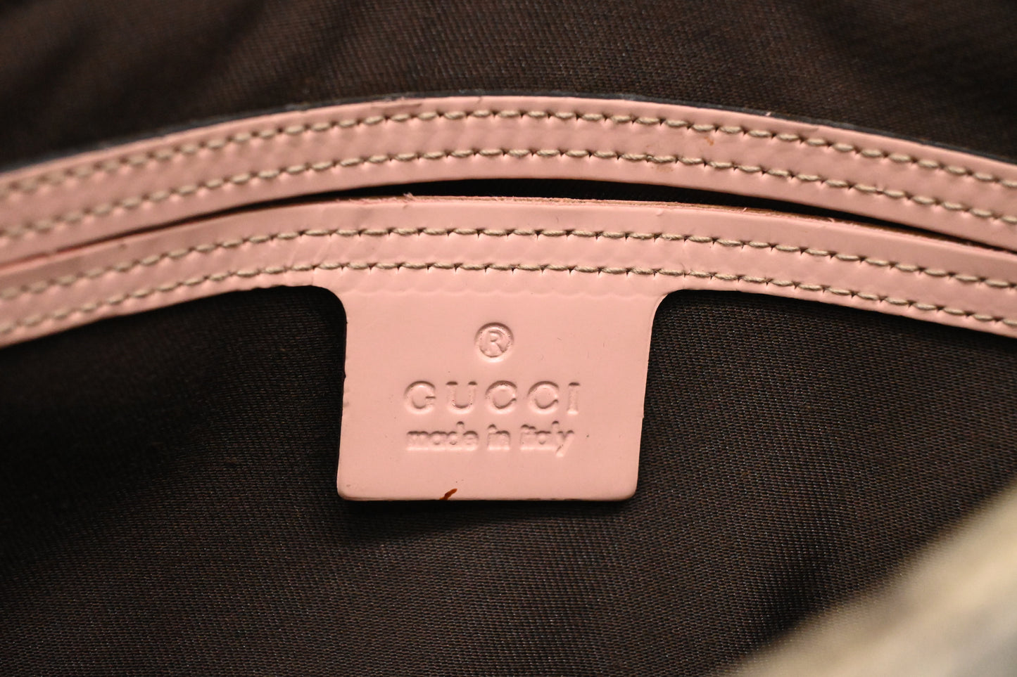 Gucci Crossbody in GG Supreme Canvas and Pink Patent Leather