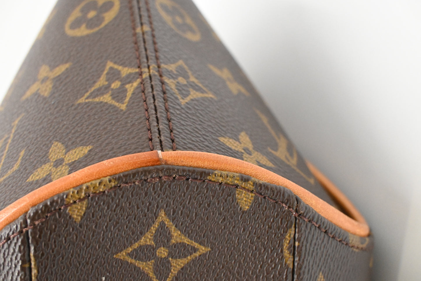 Louis Vuitton Ellipse PM in Monogram Canvas