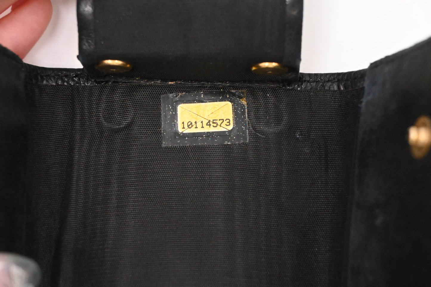 Chanel 6 Key Case in Black Caviar Leather