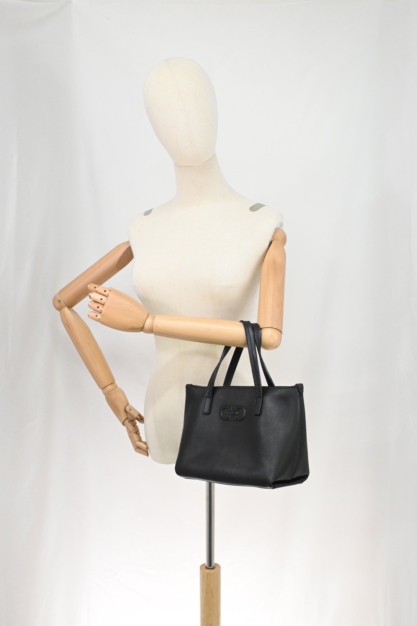 Ferragamo Handbag in Black Leather