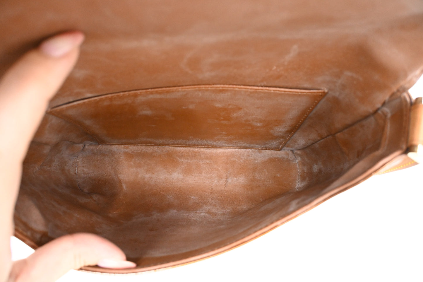 Louis Vuitton Thompson Street in Brown Vernis Leather