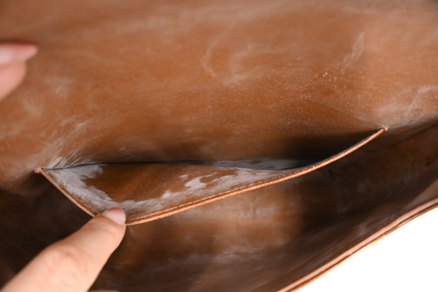 Louis Vuitton Thompson Street in Brown Vernis Leather