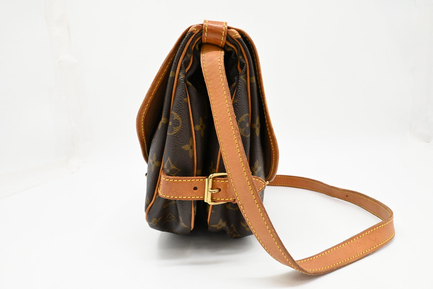 Louis Vuitton Saumur 30 in Monogram Canvas