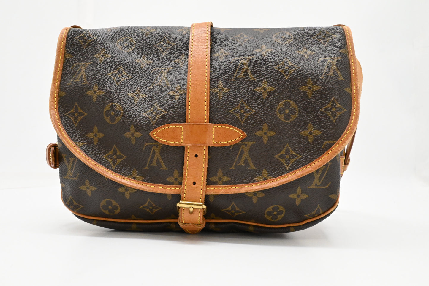 Louis Vuitton Saumur 30 in Monogram Canvas