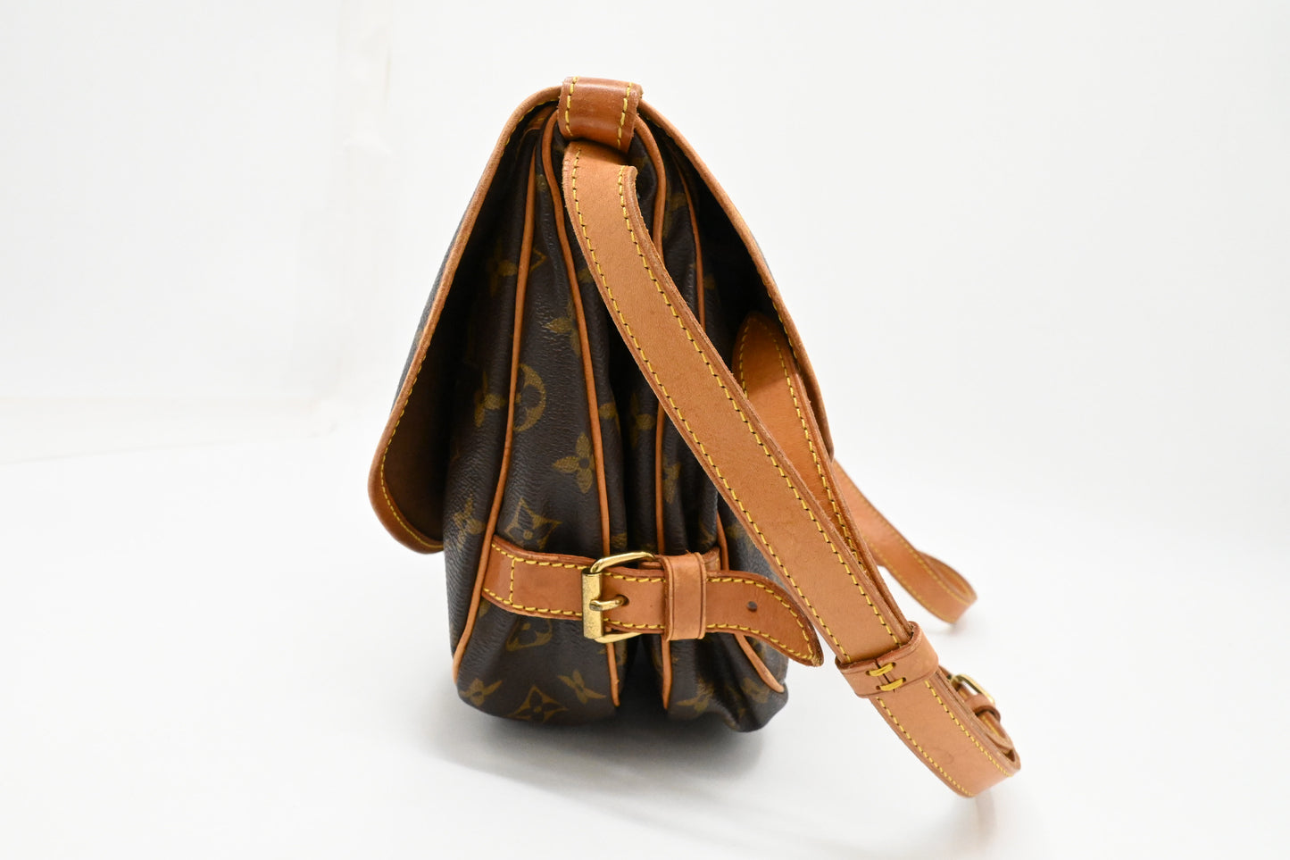 Louis Vuitton Saumur 30 in Monogram Canvas