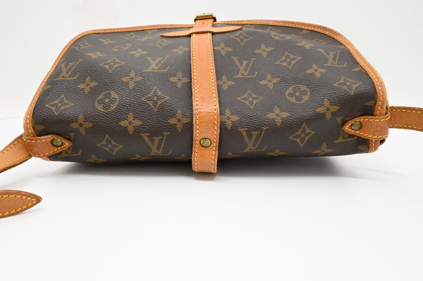 Louis Vuitton Saumur 30 in Monogram Canvas