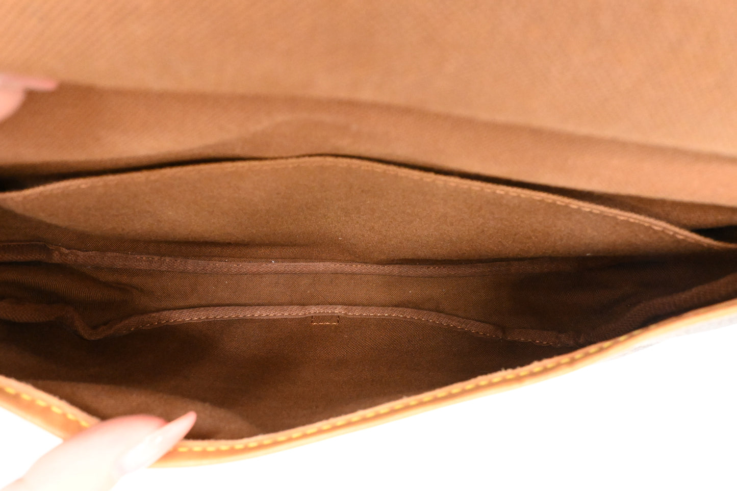 Louis Vuitton Saumur 30 in Monogram Canvas