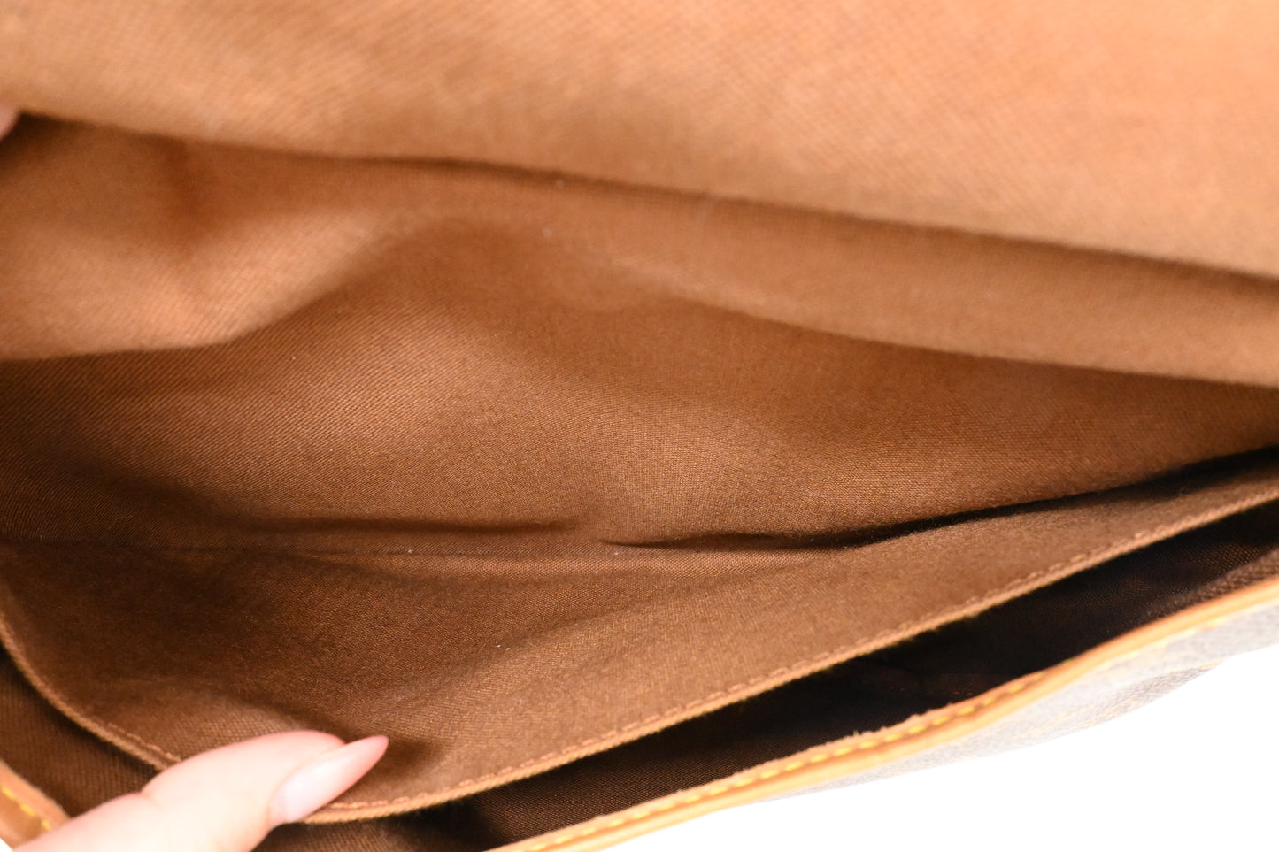 Louis Vuitton Saumur 30 in Monogram Canvas