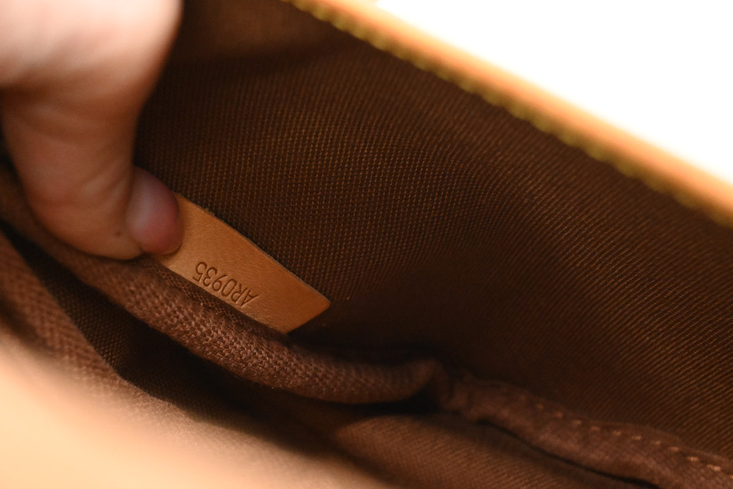 Louis Vuitton Saumur 30 in Monogram Canvas