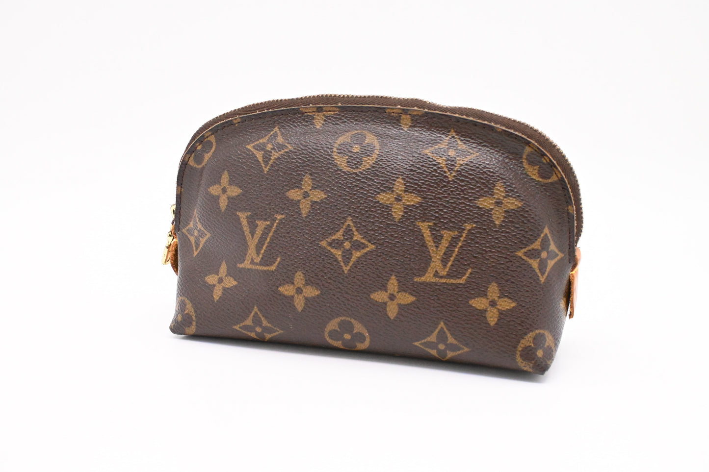 Louis Vuitton Pochette Cosmetique in Monogram Canvas