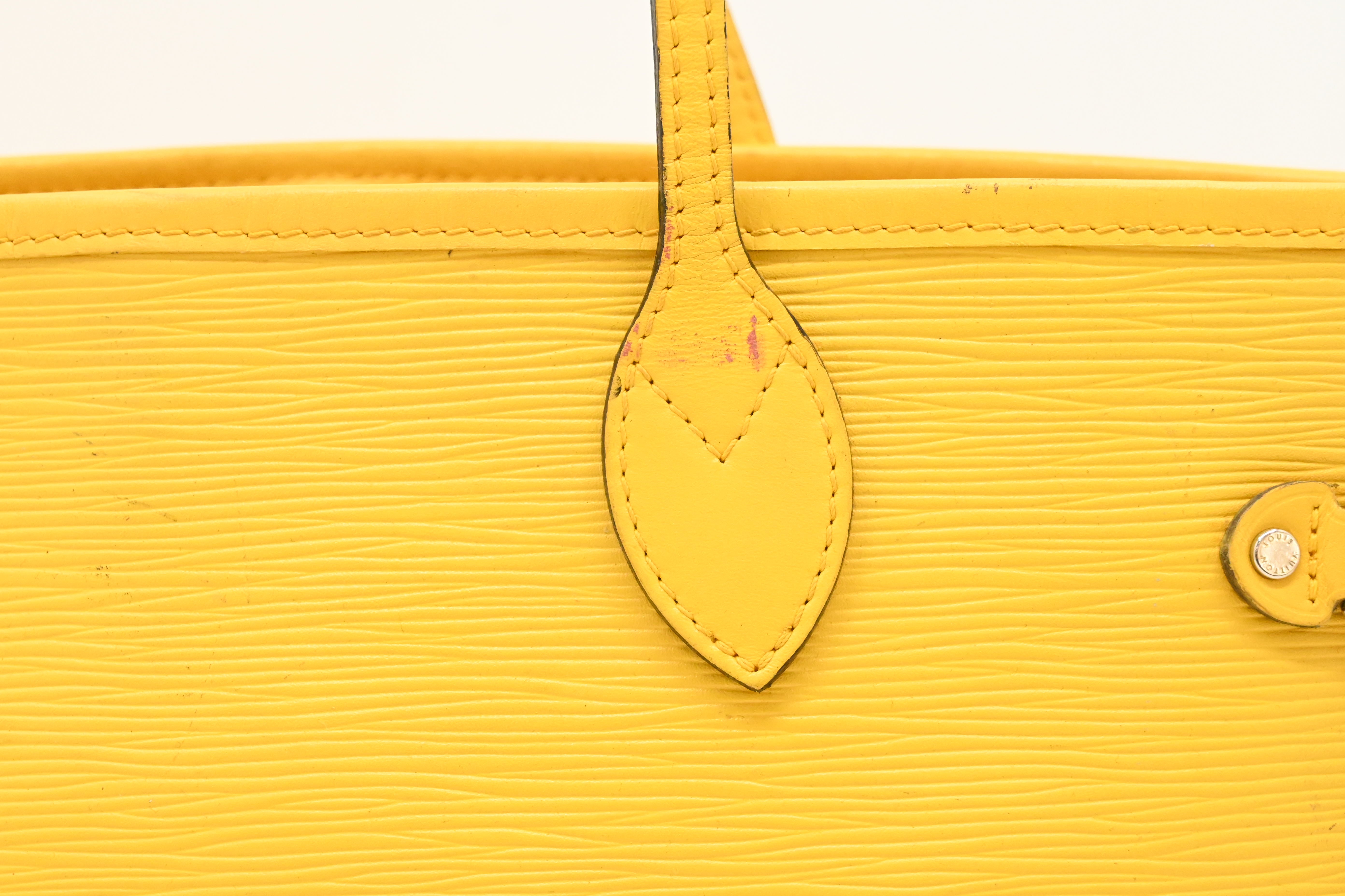 Louis Vuitton Neverfull MM in Yellow Epi Leather Preloved – Weekly