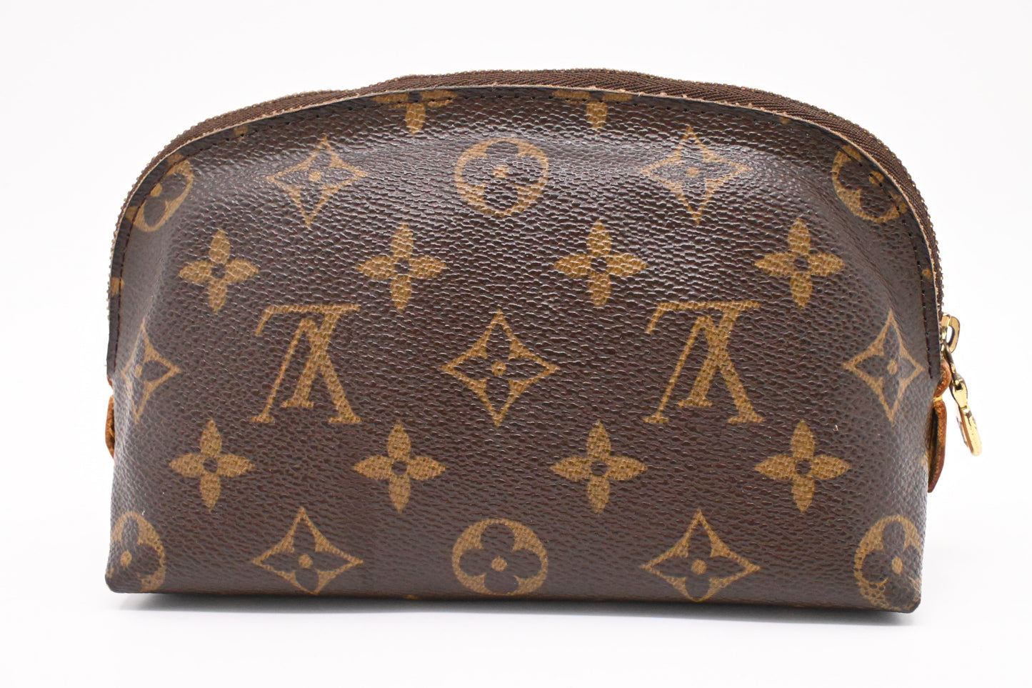 Louis Vuitton Pochette Cosmetique in Monogram Canvas