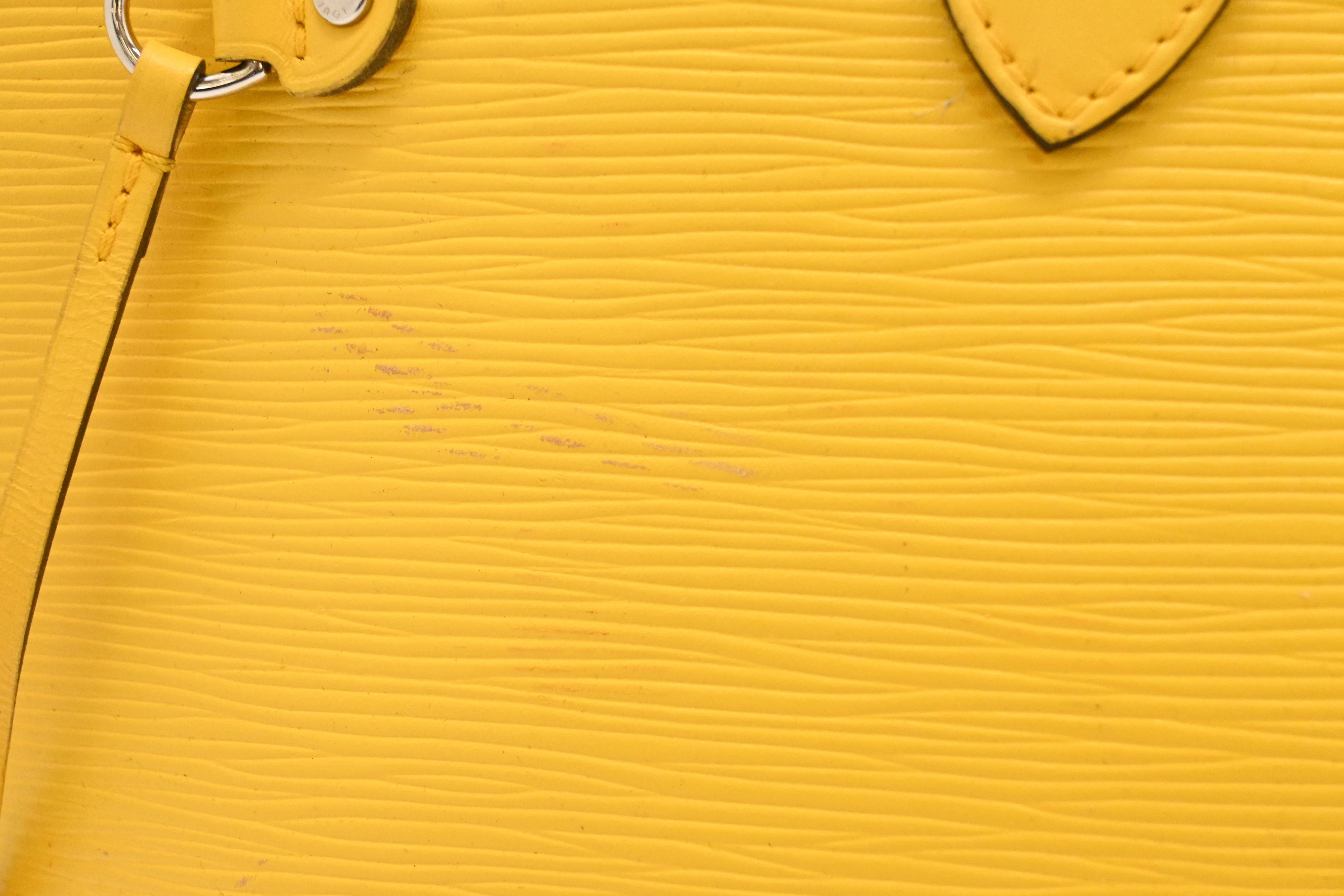 Louis Vuitton Neverfull MM in Yellow Epi Leather Preloved – Weekly