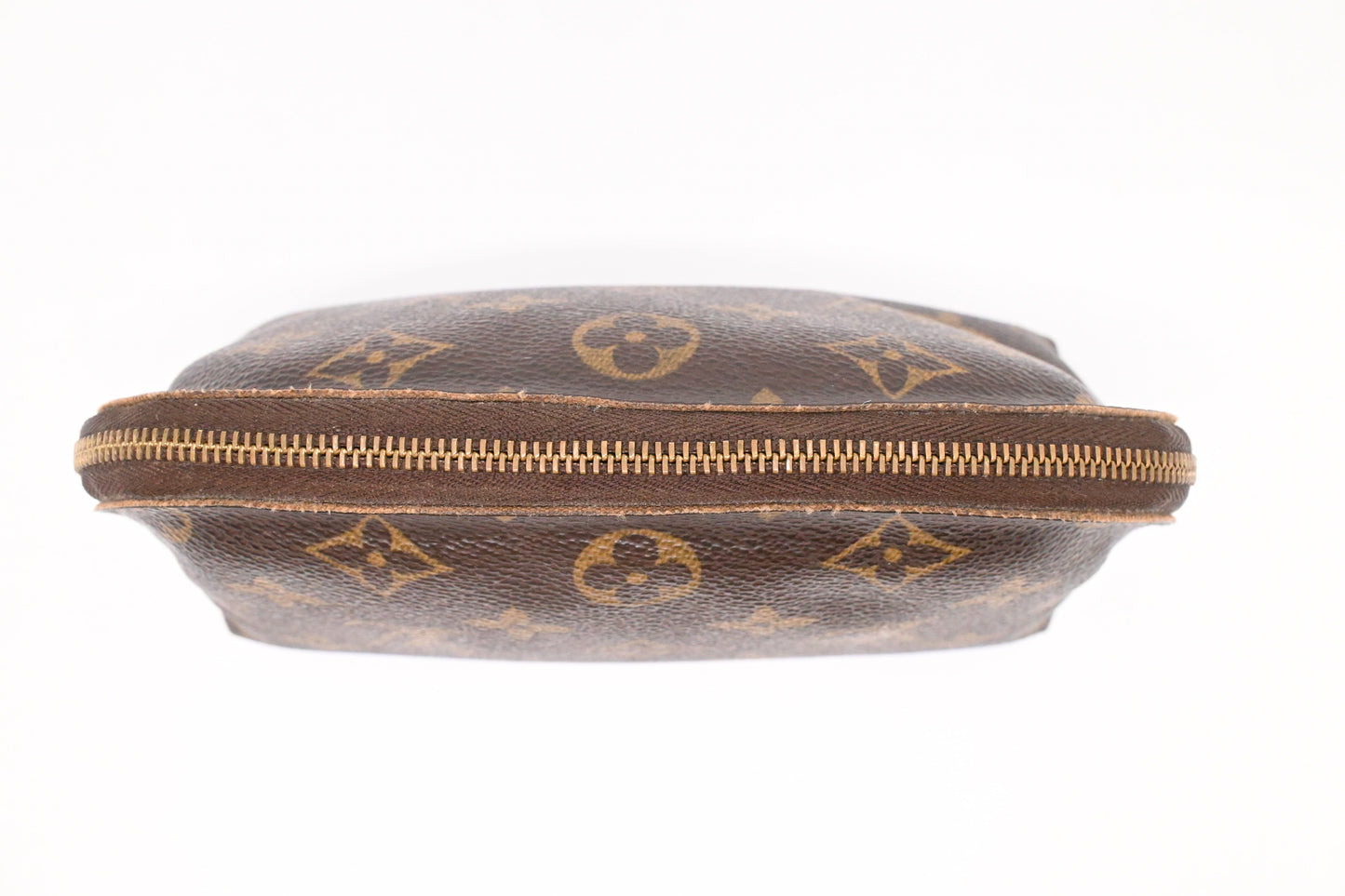 Louis Vuitton Pochette Cosmetique in Monogram Canvas