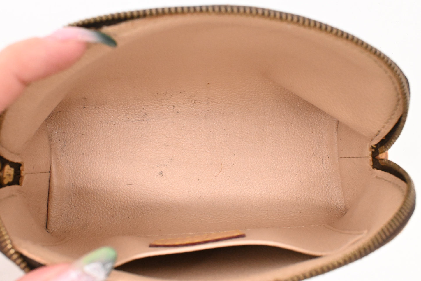 Louis Vuitton Pochette Cosmetique in Monogram Canvas