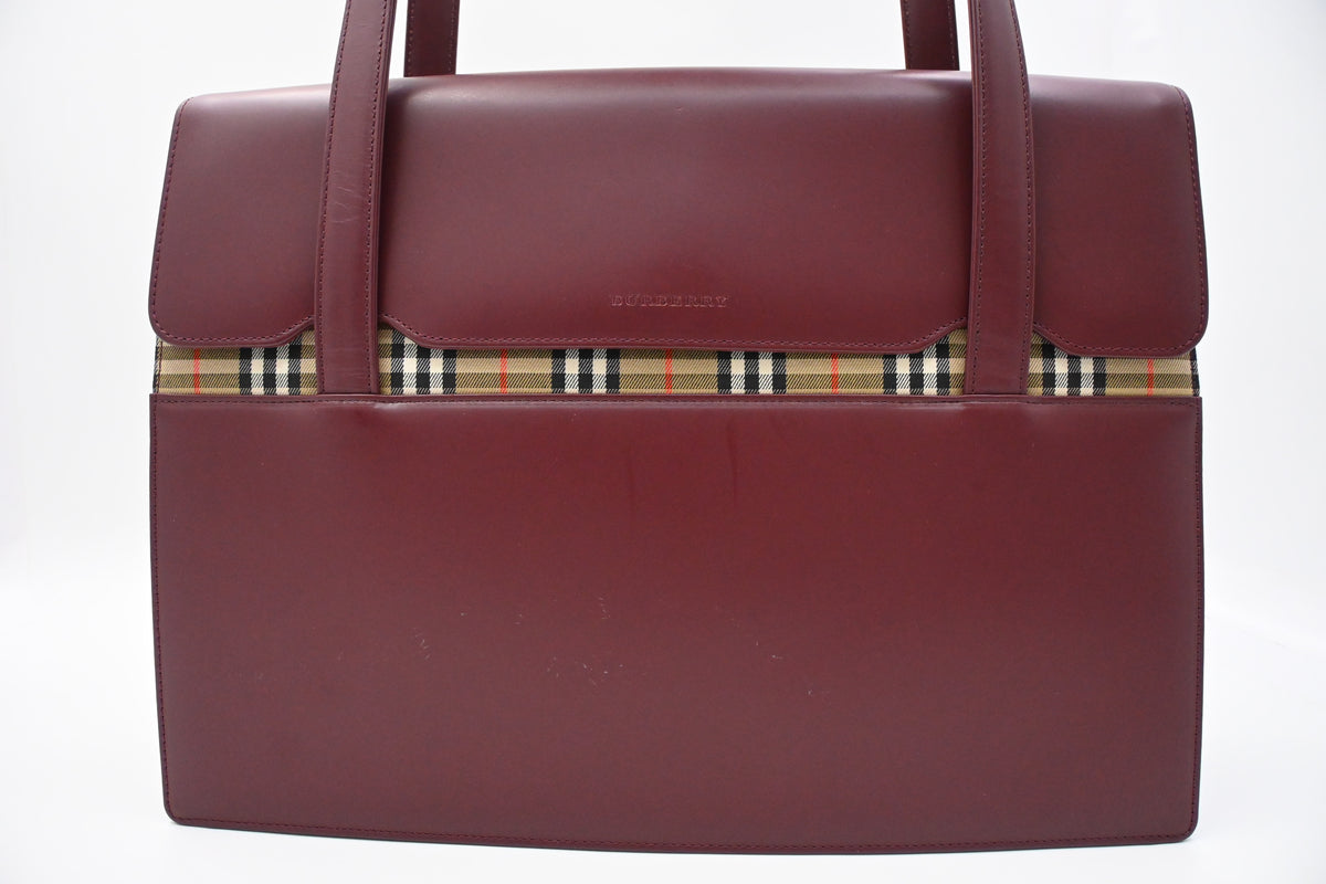 Burberry Shoulder Bag in Burgundy Leather