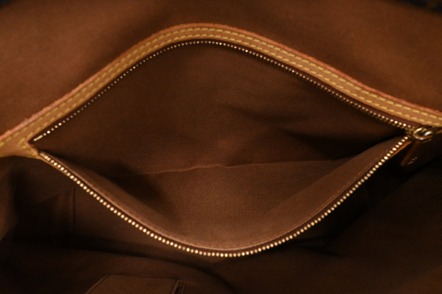 Louis Vuitton Cabas Mezzo in Monogram Canvas