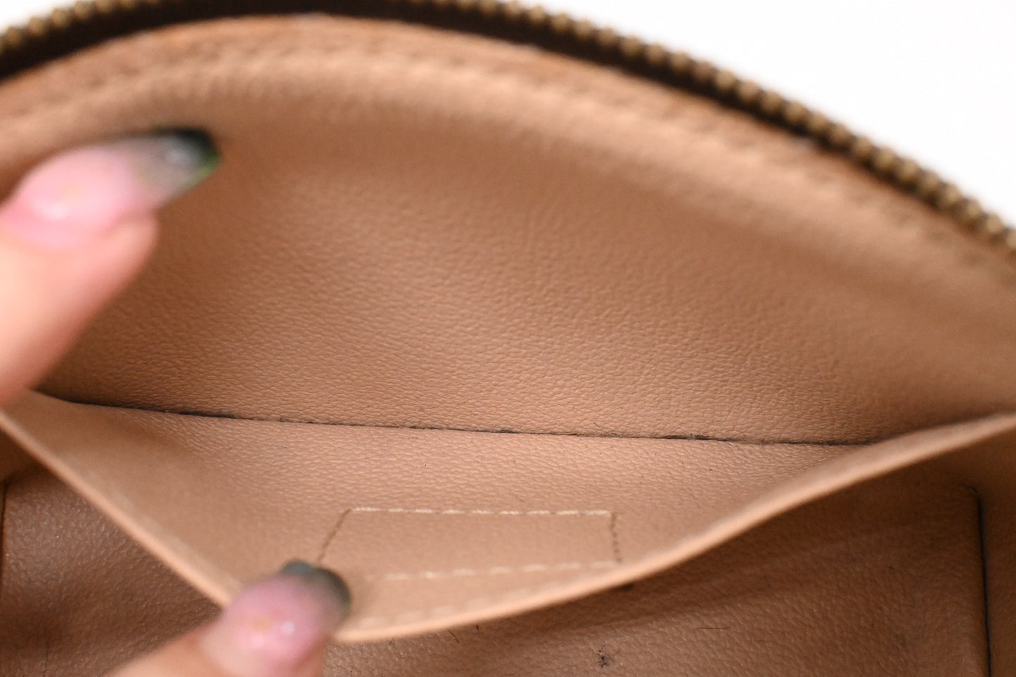 Louis Vuitton Pochette Cosmetique in Monogram Canvas
