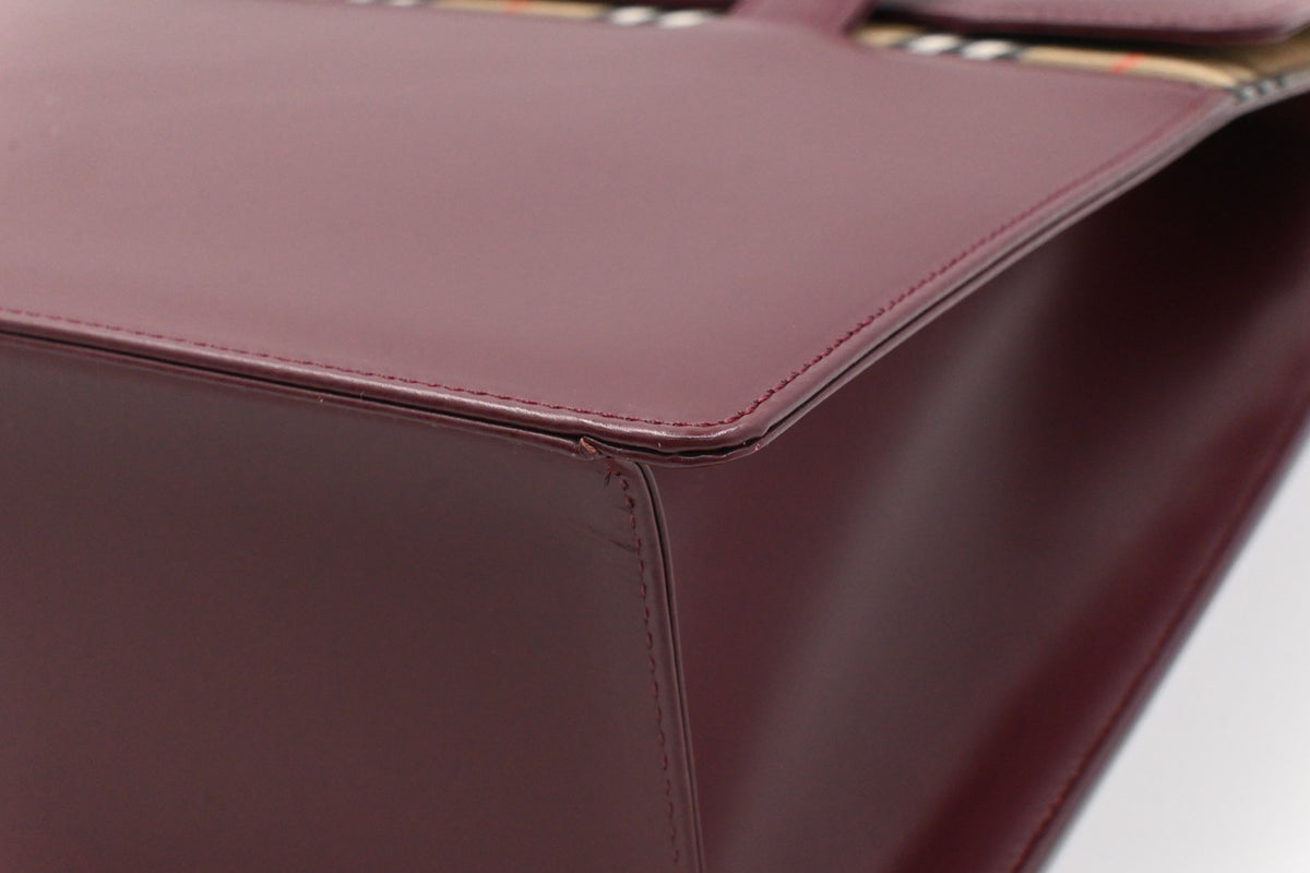 Burberry Shoulder Bag in Burgundy Leather