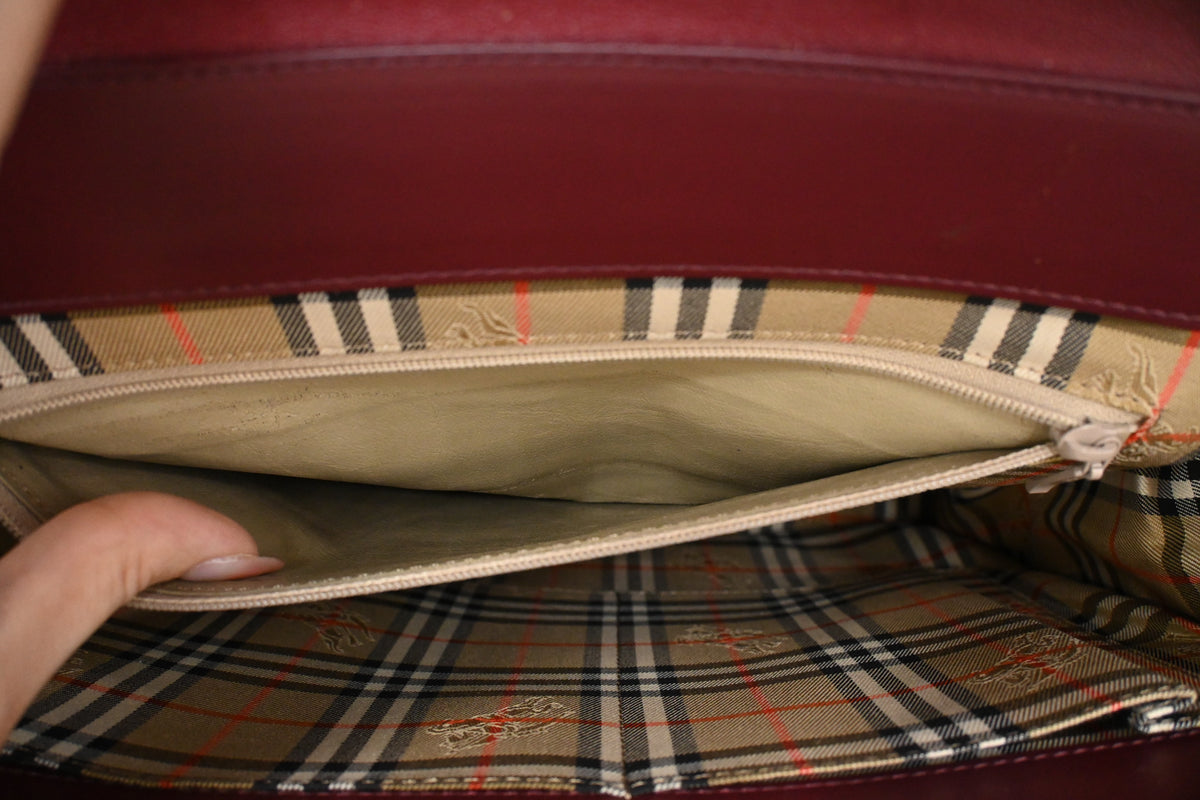 Burberry Shoulder Bag in Burgundy Leather