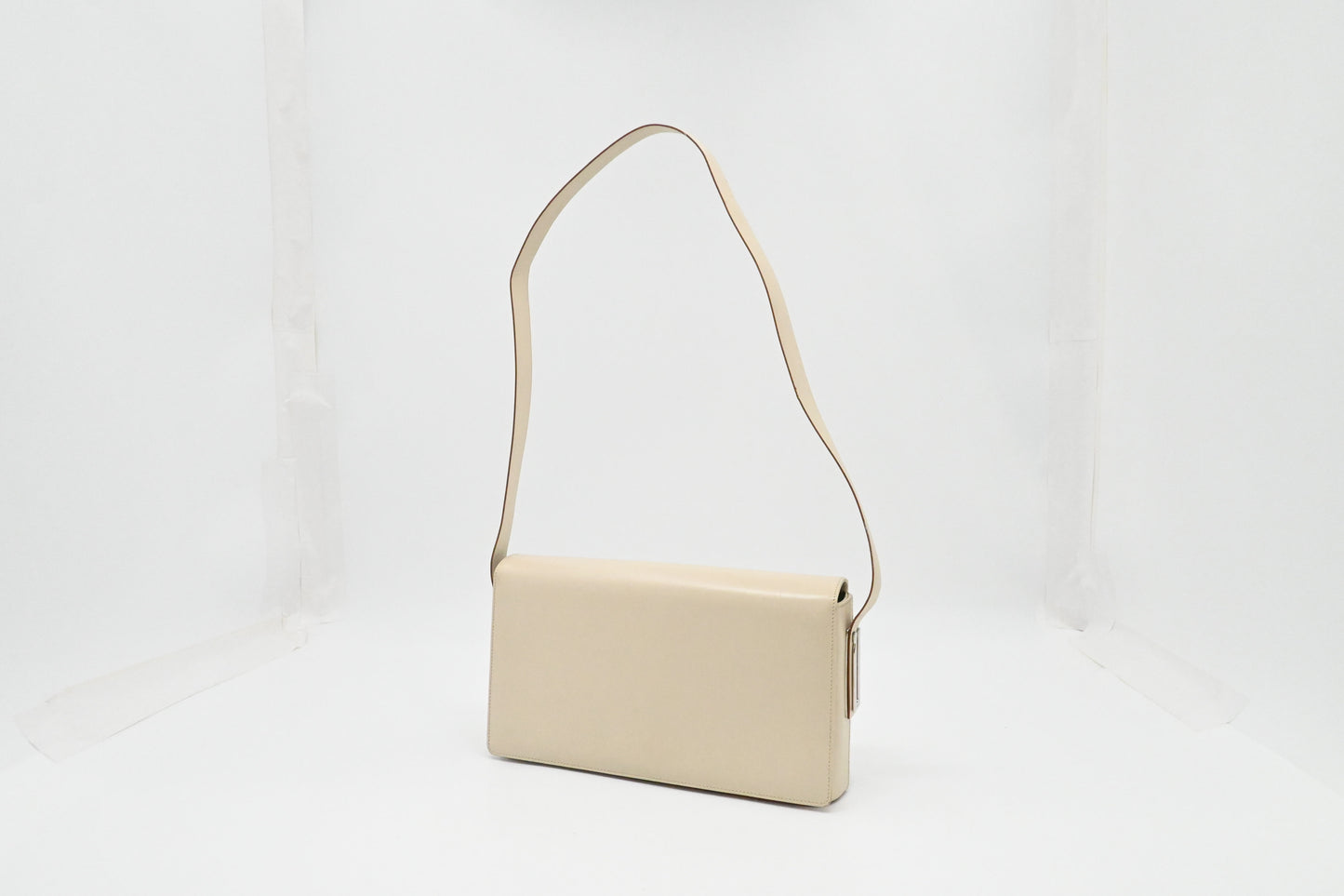 Ferragamo Shoulder Bag in Off-White Leather