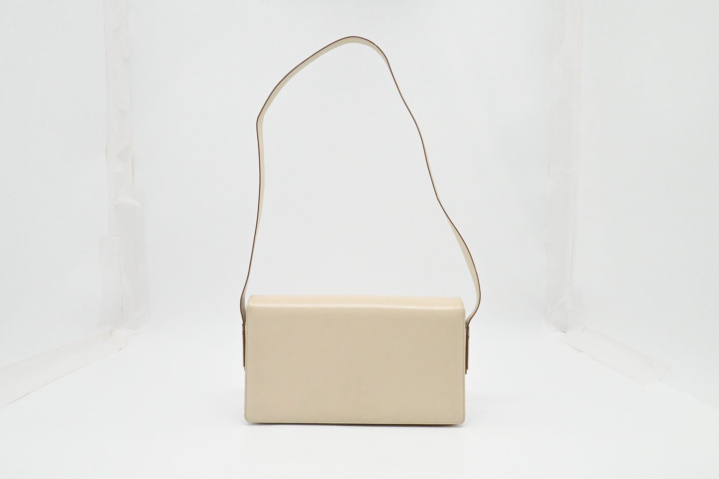 Ferragamo Shoulder Bag in Off-White Leather