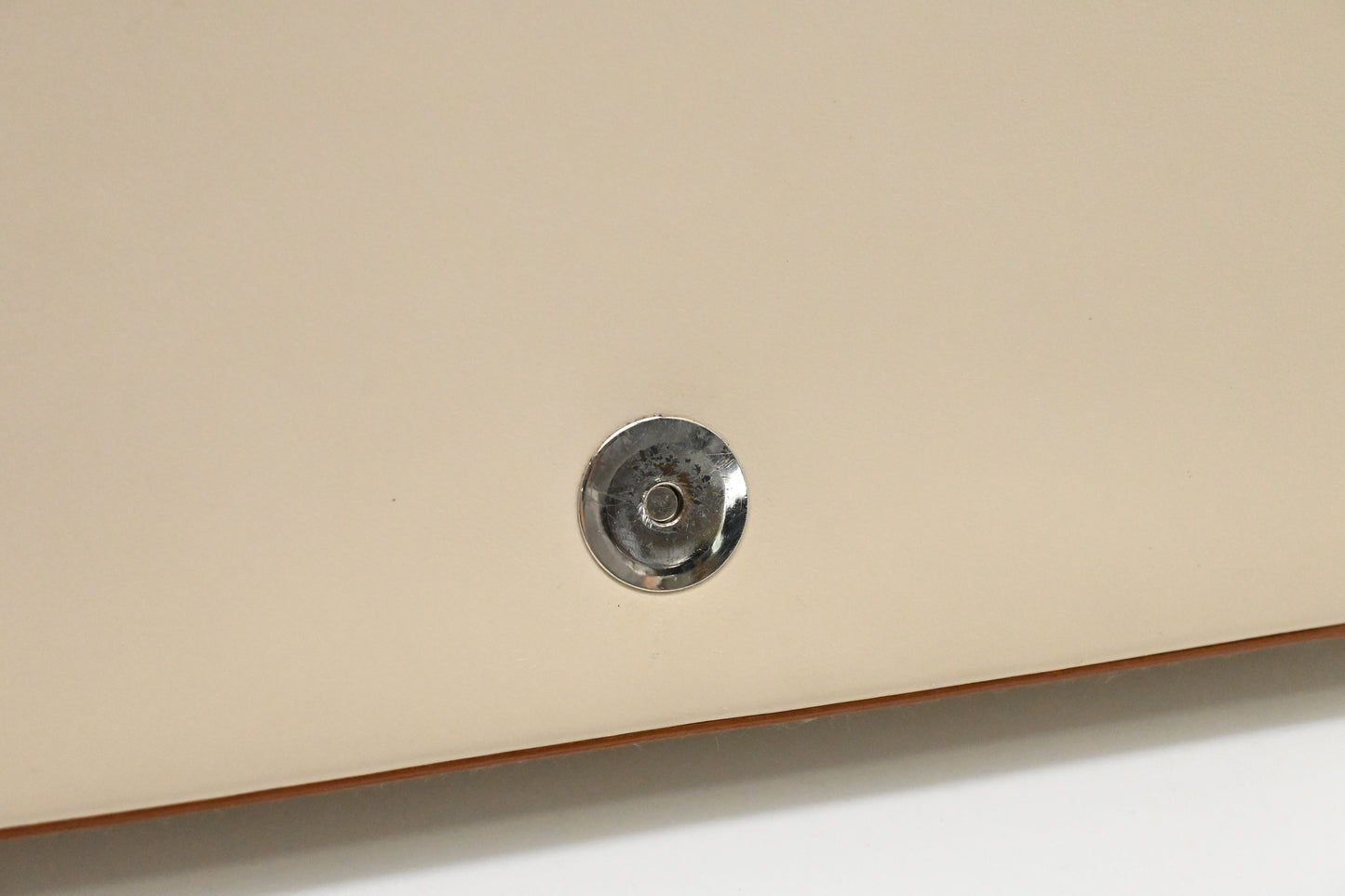 Ferragamo Shoulder Bag in Off-White Leather