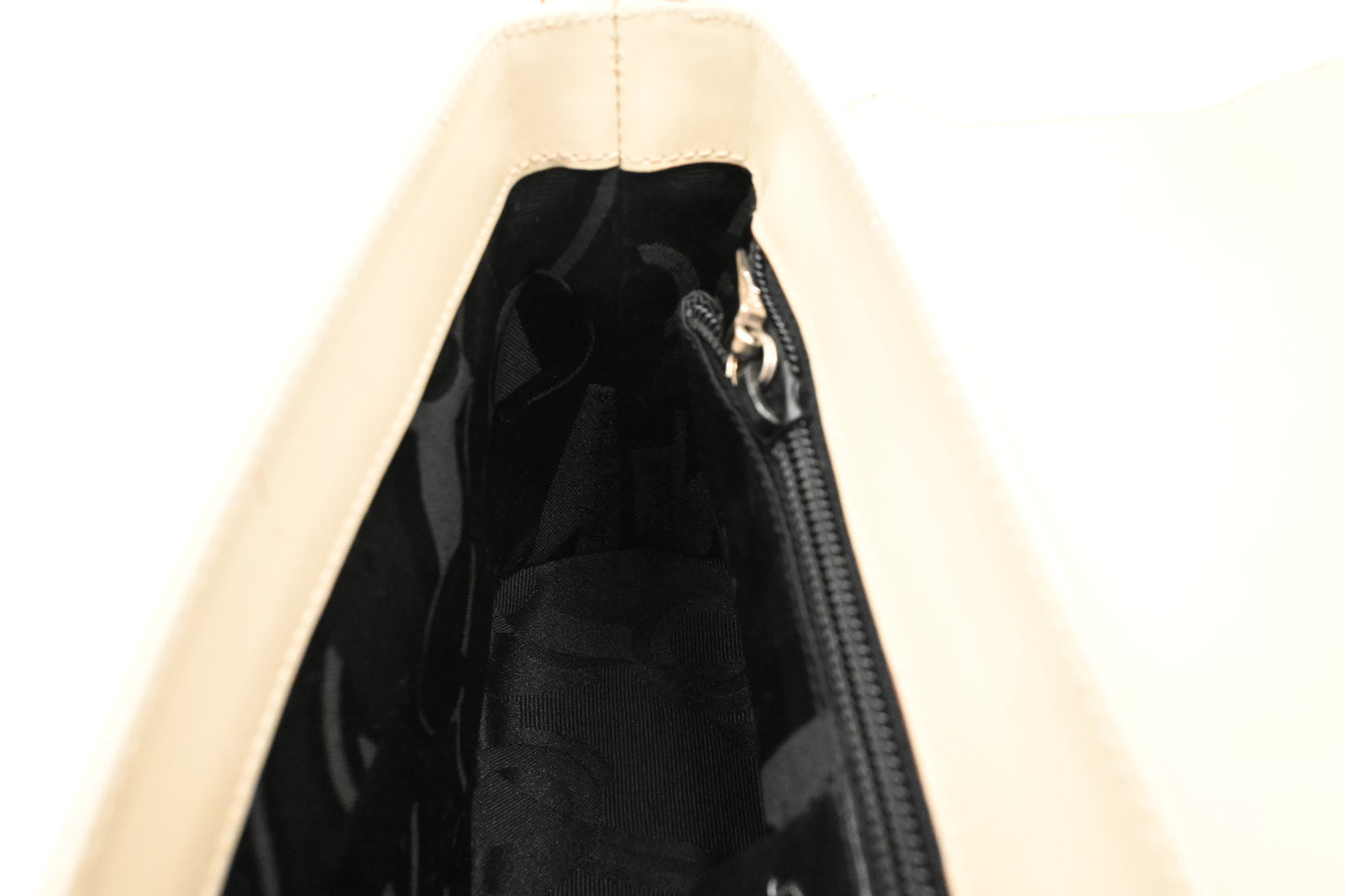 Ferragamo Shoulder Bag in Off-White Leather