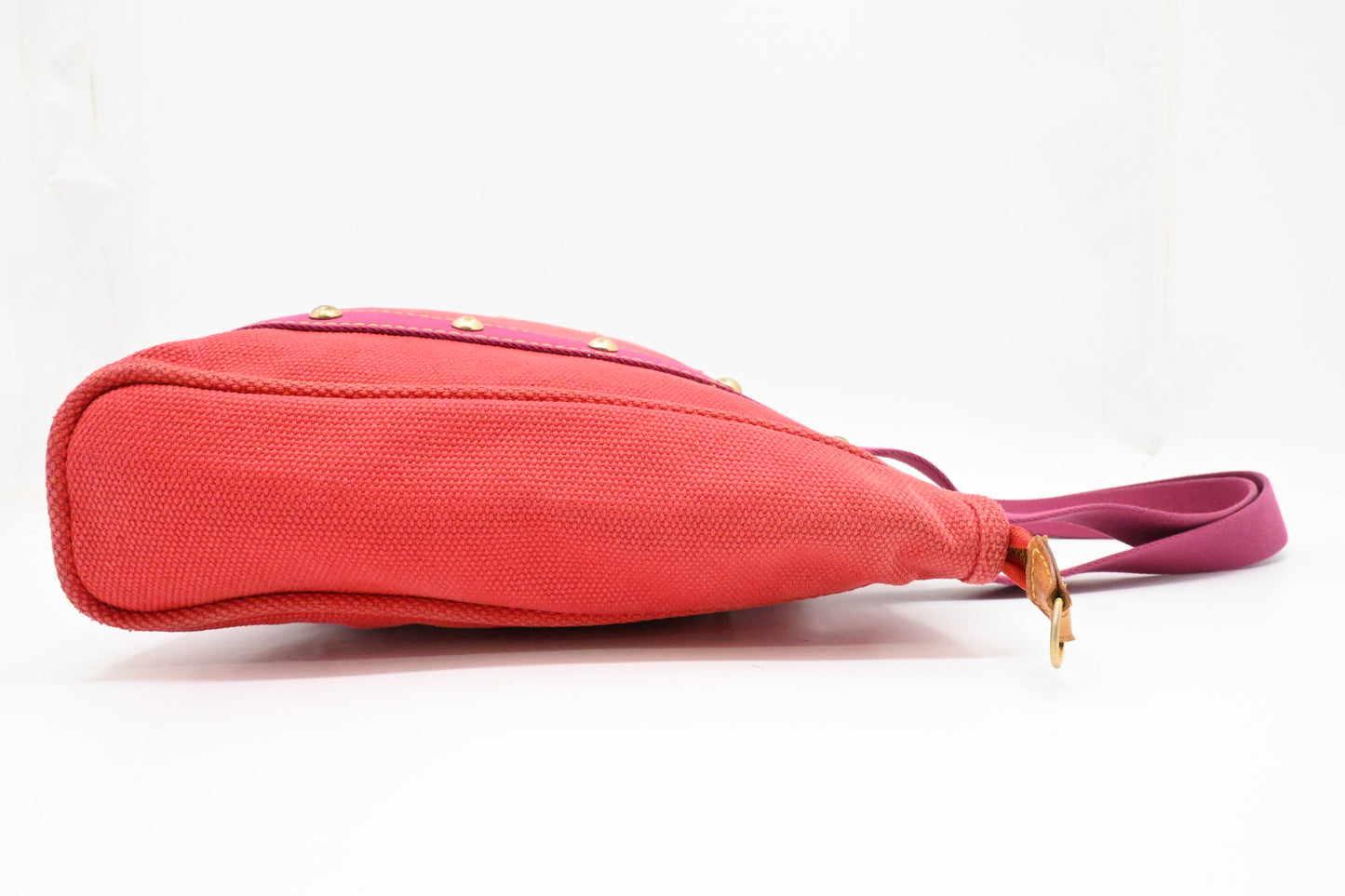 Louis Vuitton Antigua MM in Red Canvas