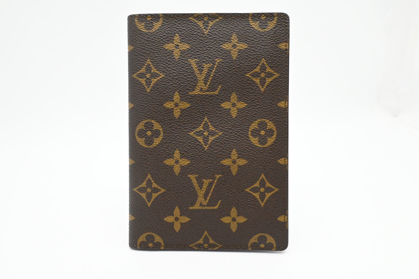 Louis Vuitton Passport Case in Monogram Canvas