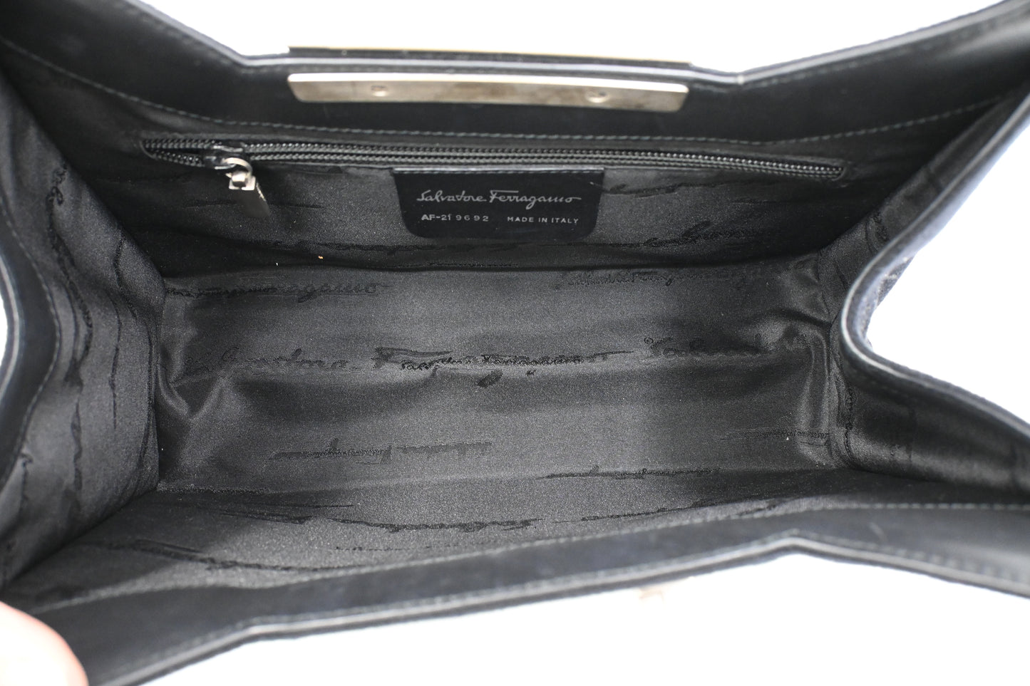 Ferragamo Shoulder Bag in Black Felt