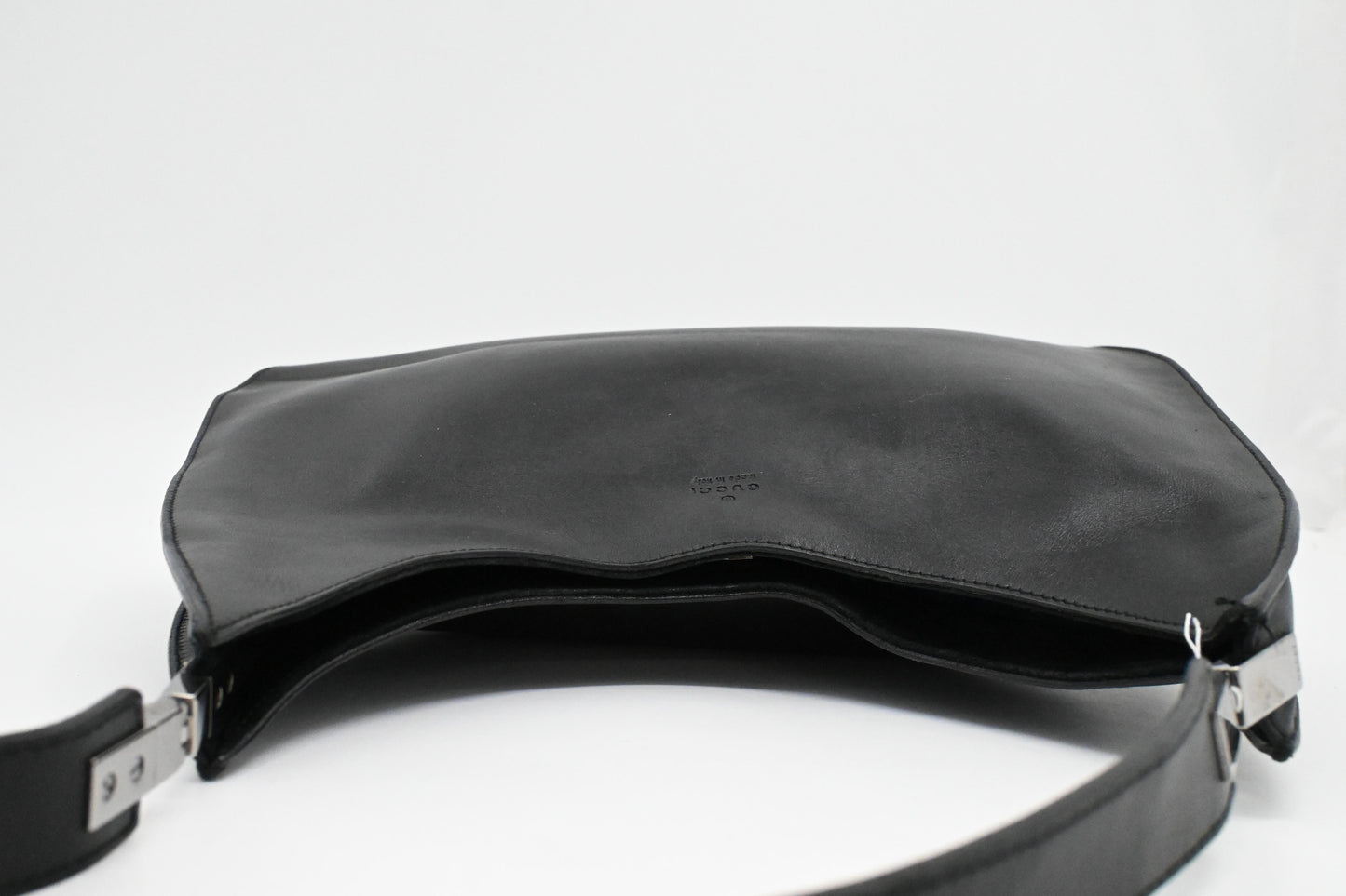 Gucci Shoulder Bag in Black Leather