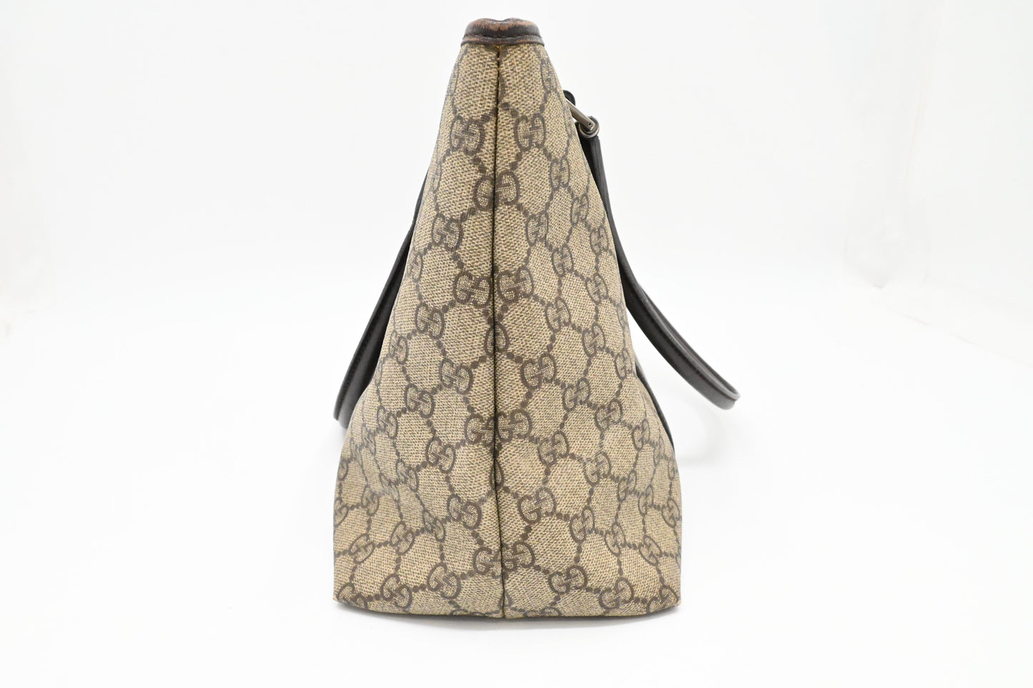 Gucci Shoulder Bag in GG Supreme Canvas