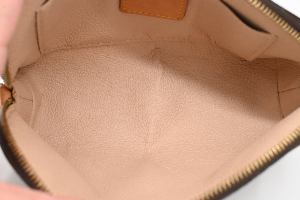 Louis Vuitton Pochette Cosmetique in Monogram Canvas