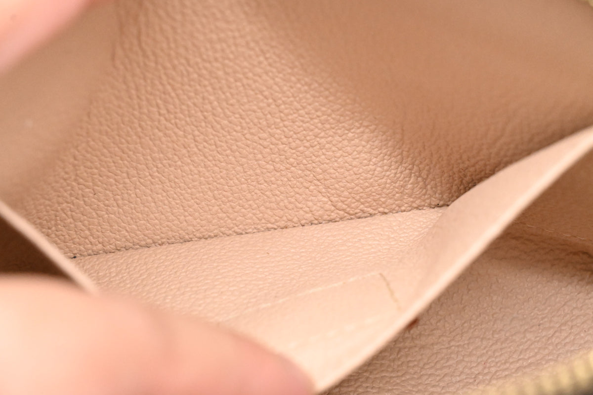 Louis Vuitton Pochette Cosmetique in Monogram Canvas