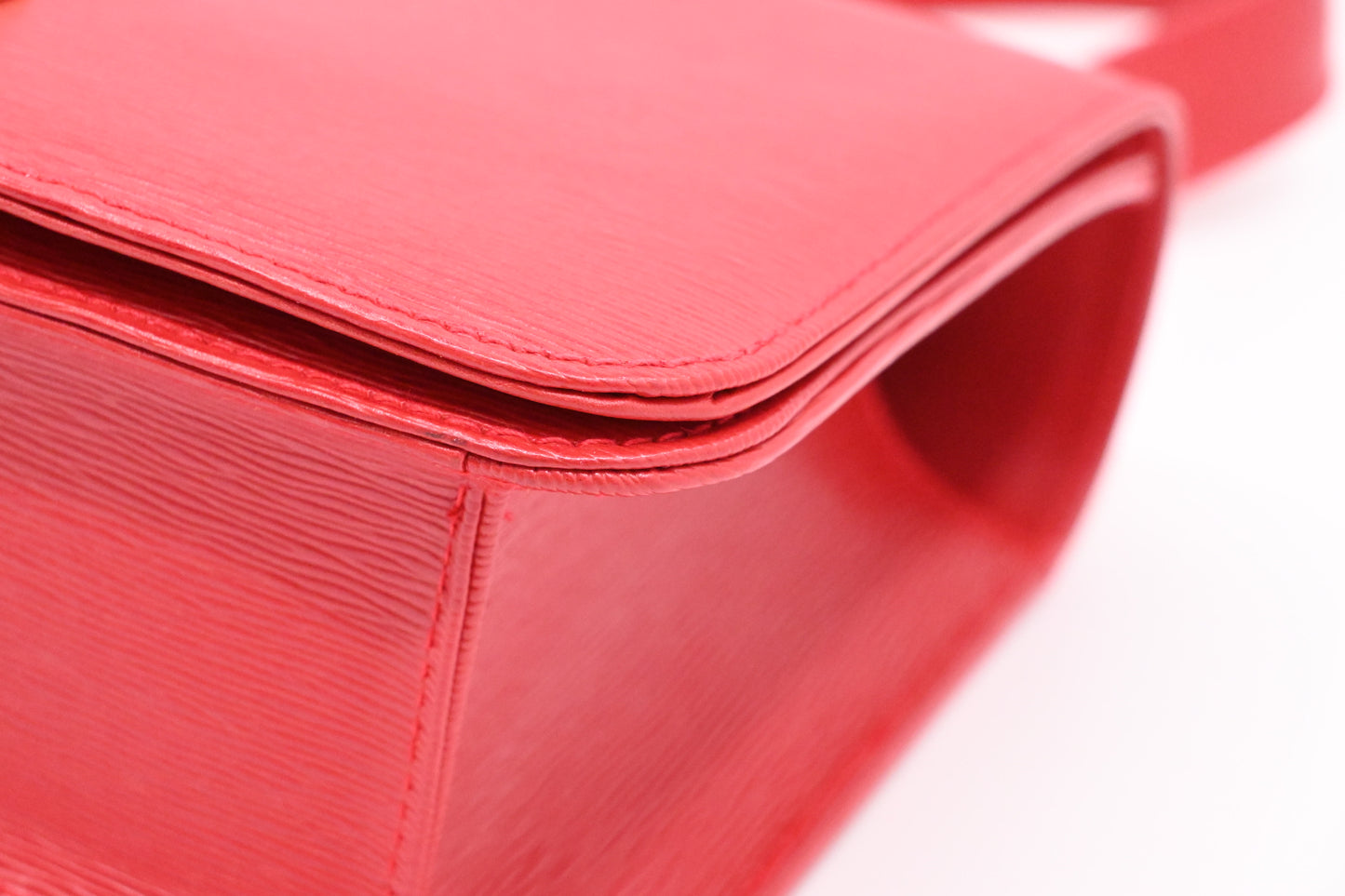 Chloe Chain Shoulder Bag in Red Leather