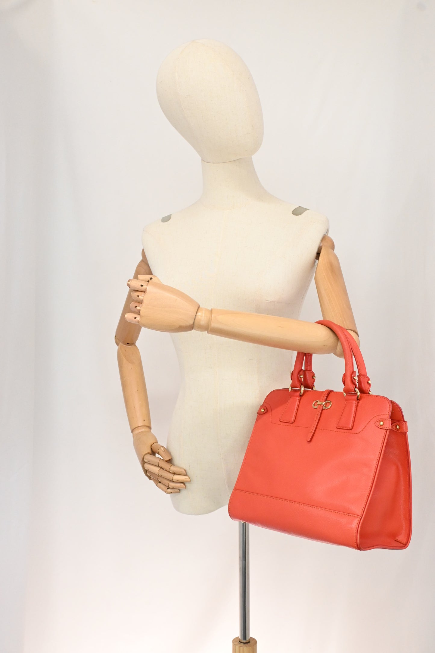 Ferragamo Handbag in Vermilion Red Leather