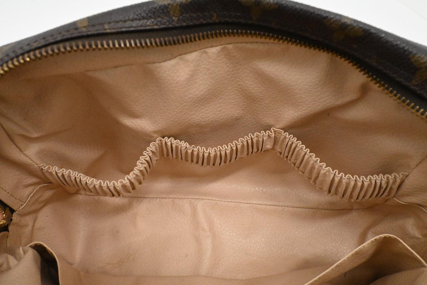 Louis Vuitton Trousse 28 in Monogram Canvas