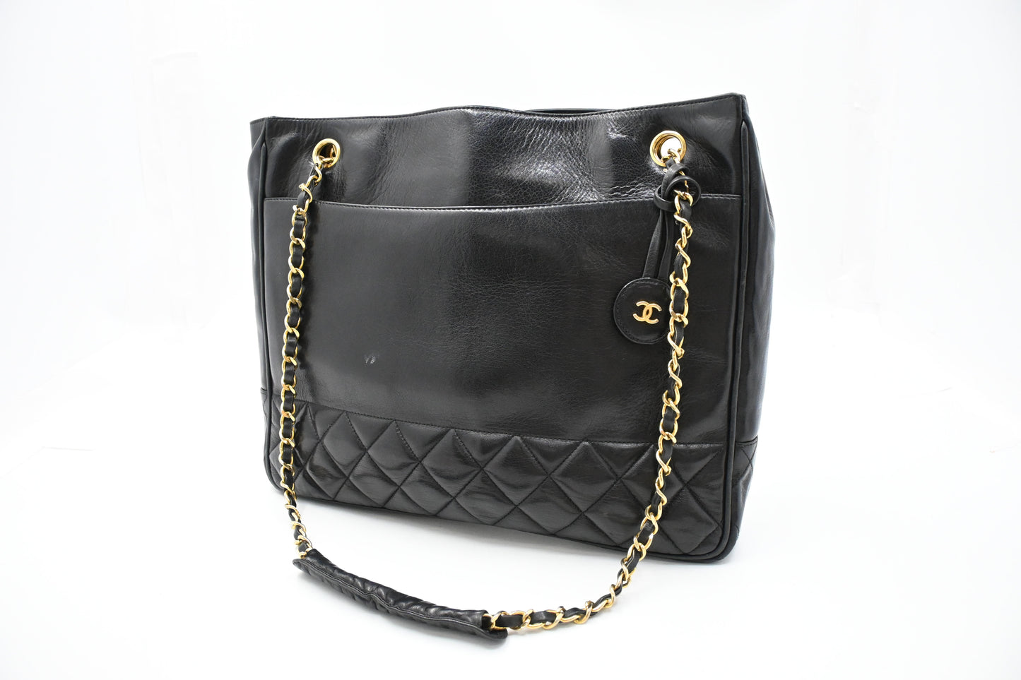 Chanel Chain Shoulder Bag in Black Leather